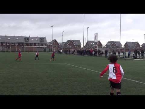 Reeuwijk E3 vs Feyenoord F1 11 december 2010 2e helft (eerste deel)