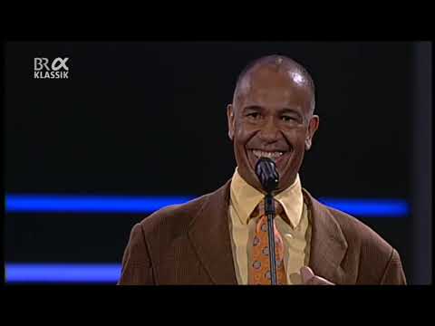 The Clayton Hamilton Jazz Orchestra feat  John Pizzarelli  - Jazzwoche Burghausen 2011