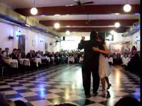  Alejandro Hermida  and  Silvana Anfossi  are  dancing  to  the  tango  "  Amarras  "