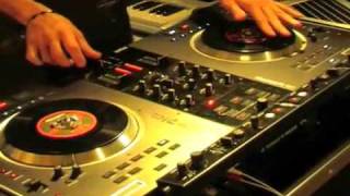 Video thumbnail for Numark NSFX: DJ Cerla by Numark