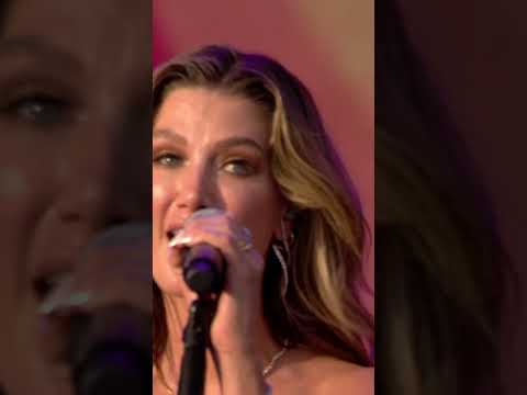 Delta Goodrem's 'Back To Your Heart' Live Performance 💖 Live at Isle of MTV Malta 2023