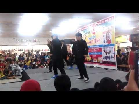 120627 Block One (Block B Dance Cover) - dance battle & dance routine + frezee