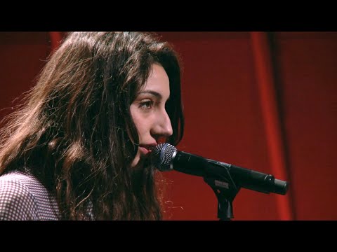 Lara Chedraoui & Guy Van Nueten - Between the Bars [Elliott Smith]