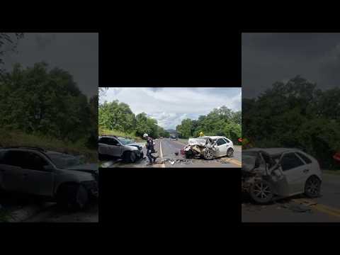 Acidente na BR-282 em dia de Natal mobiliza grande operação de resgate em SC