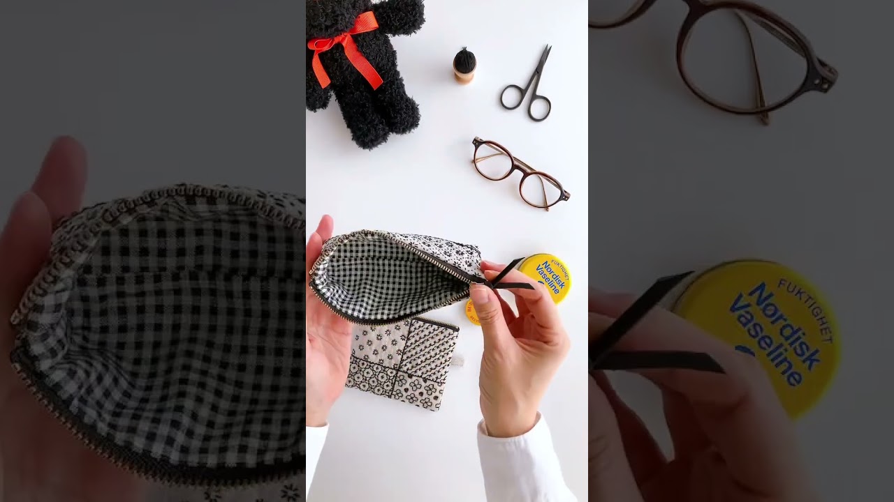 黒糸で作った刺し子ポーチ