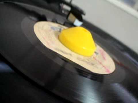 Storm Warning / Lyn Tait and The boys