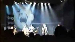 Morrissey - That&#39;s Entertainment (live)