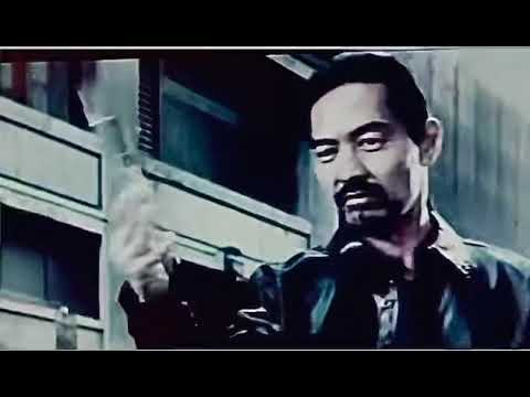 Jeff Imada wielding a Balisong against Mel Gibson.