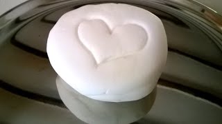 How to make egg white gum paste