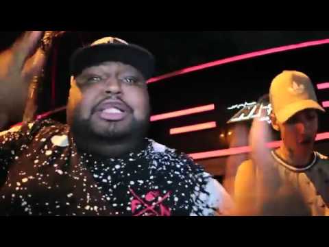 Mc 2k e mc kalzin só cachorra só cadela vídeoclipe