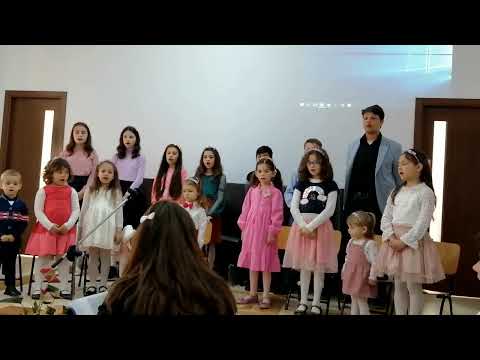 Flori și stele surori se aflau! Copii Vacaresti