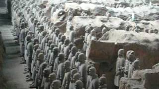 preview picture of video 'China, Xi'an - Terra Cotta Warriors'