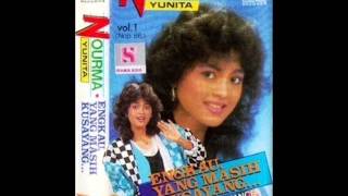 Nourma Yunita - Fajar Kelabu