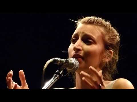 VICTORIA BIRCHNER-Los ejes de mi carreta (con Manu Navarro)-Buenos Aires (5.4.2017)-00006