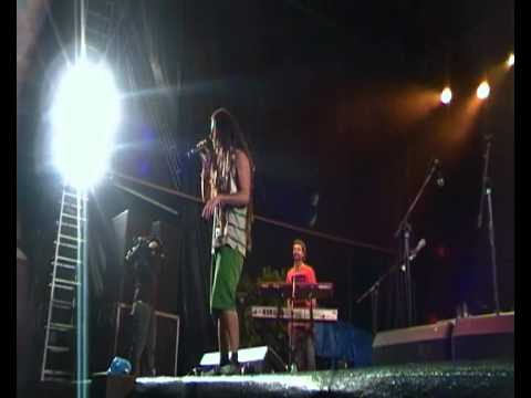 Truequedart - Virus humanos (Gijón, 07.08.2011)