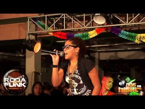 MC Karyne da Provi :: Medley Ao vivo na Roda de Funk ::