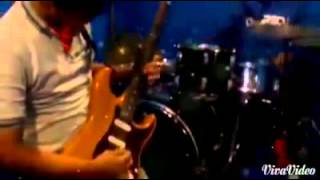 Download lagu Sebuah lagu untukmu by d'goes with lyric mp3