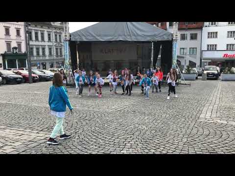 Easter Cup Klatovy 2022 - Klatovské náměstí patří Surikatám