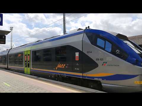 Due treni alla stazione di PISTOIA