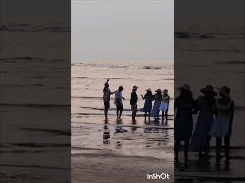 Dance to the rhythm of the waves light and Music