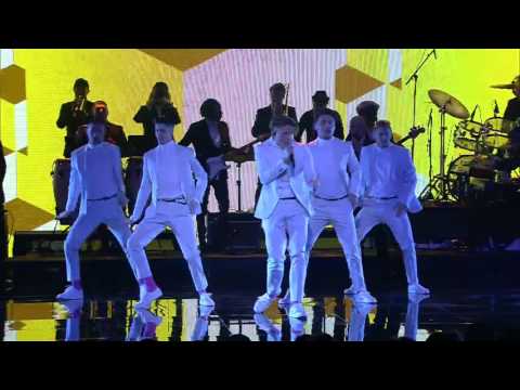 Danny Saucedo performing Brinner i brostet at Grammis 2016