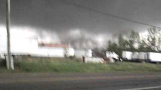 preview picture of video 'Dunn NC Tornado forming 1 mile away April 16 2011 F3 140mph 1 Mile wide'