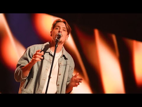 Simon Karlsson sjunger Way down we go av KALEO i Idols kvalvecka 2020 - Idol Sverige (TV4)