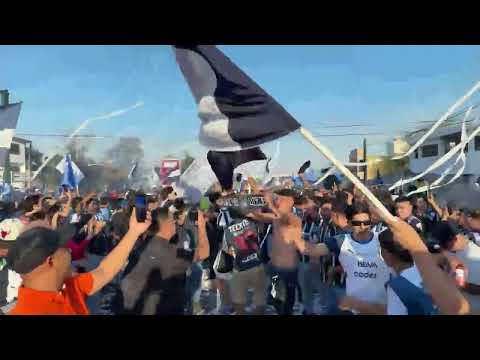 "¡GRAN AMBIENTE PARA RECIBIR A Rayados en el Gigante de Acero!" Barra: La Adicción &bull; Club: Monterrey