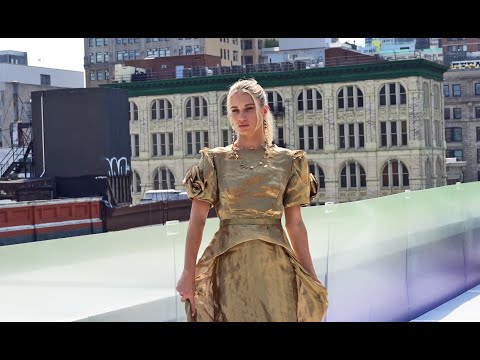 Flying Solo Presents Maya Seyferth