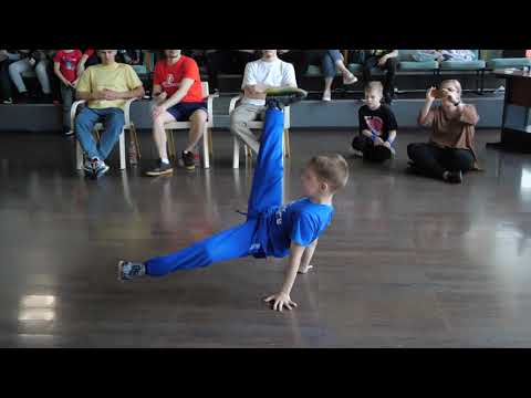 начинающие bboy Timas vs Kevin - "ALL OPTION" break dance battle, брейкданс чемпионат