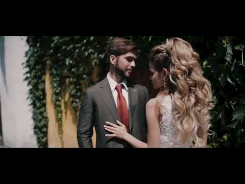A Wedding in a Czech Castle