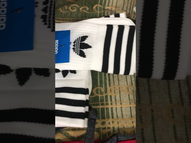 Vídeo relacionado con adidas Unisex adulto 3 STRIPES CUSHIONED SPORTSWEAR MID CUT SOCKS 3 PAIR PACK, dark blue/white/glow blue, 40-42