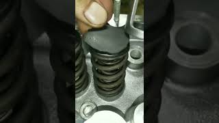 Download lagu Pasang pegas katup #shorts mp3 Download lagu Pasang pegas katup #shorts mp3