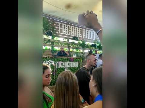 Kiko Rivera se niega a pinchar una canción de su madre cuando un fan se lo pide