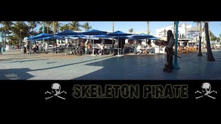 preview picture of video 'Skeleton Pirate of Ft. Myers Beach scares the hell out of some tourists!'