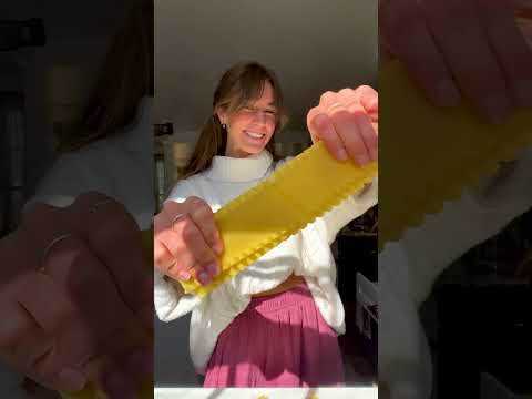 (Easy) Creamy Lasagna Soup Recipe I #souprecipe #soupseason