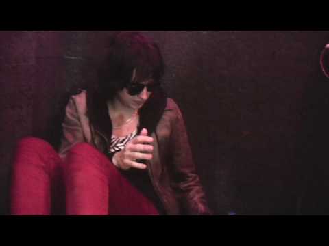 Julian Casablancas "Old Hollywood" / Interview (Live @ Viva Radio)