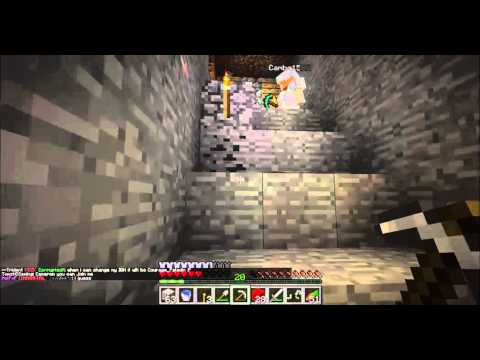 Minecraft|Factions #7 Look at all those spiders!