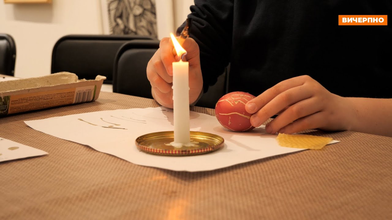 Зародилося ще за язичництва: як створюють великодні писанки на Черкащині