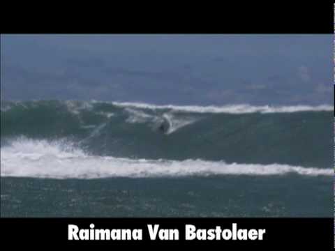 Big Wave Surfing in Teahupoo 11/1/07 - Part 1 of 2