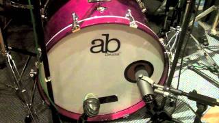 Tal Ronen play on ab drums