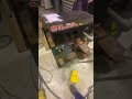 Riproduci video