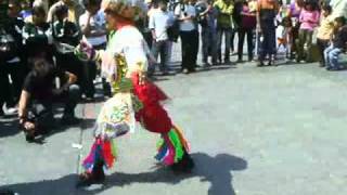 preview picture of video 'danzante de tijeras en la plaza de armas patrimonio cultural'