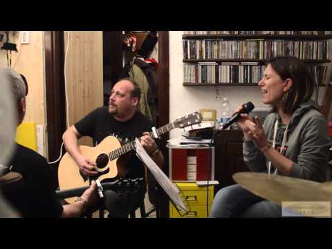 U2 - I still haven't found what I'm looking for (acustic cover)