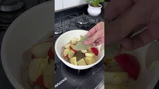 Download lagu Mix apple with rosemary mp3 Download lagu Mix apple with rosemary mp3