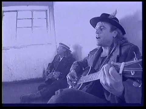 Tussen Treine - Richard van der Westhuizen / Lochner De Kock