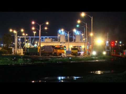 "NR Class" locomotives shunting at Dynon Freight Yards, Melbourne - Australian Trains
