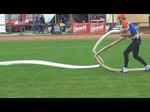 Muži SDH Bozkov - požární útok na kraji PS 2017 v Zákupech