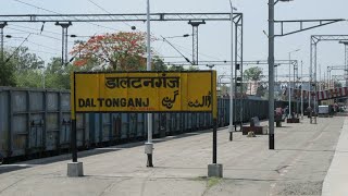 preview picture of video 'Daltonganj Railway Station Vlogs || डाल्टनगंज रेलवे स्टेशन का नजारा'