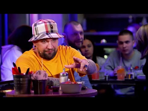 Жена басты на шоу голос видео. Как называется шоу басты. Баста фото. Баста толстый. Ребра как у басты.